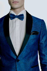 Abito Taglio Smoking damascato blu e nero